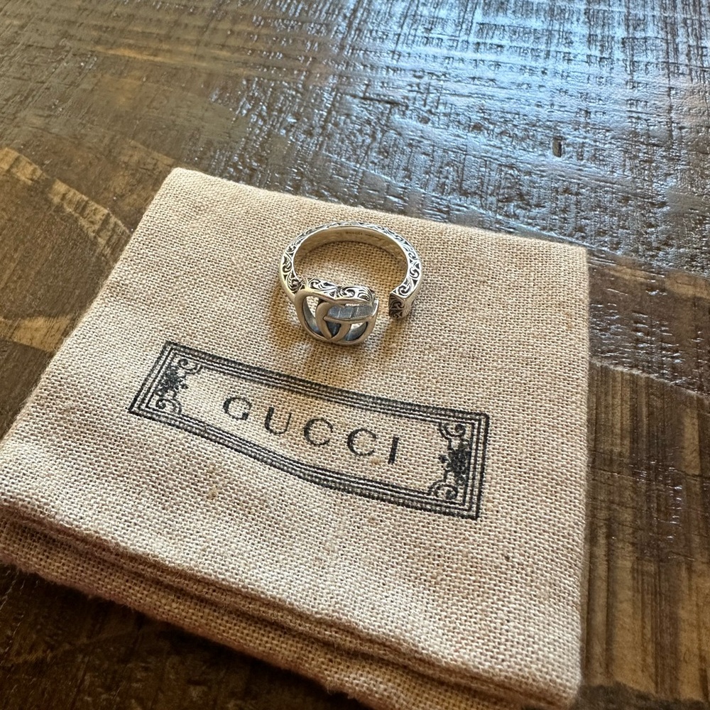 Gucci Silver GG Logo Ring